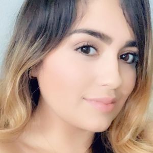 Meet your Posher, Valeria